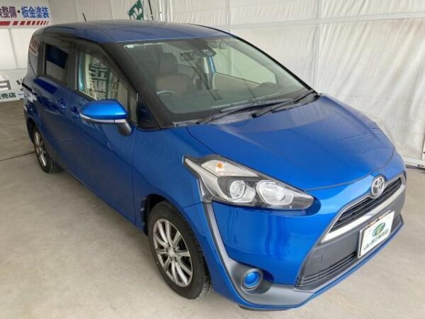Ref:AUX-19885760 TOYOTA SIENTA 2015
