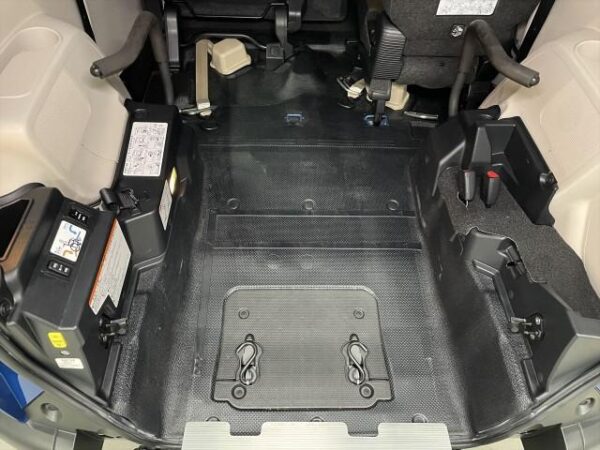 Ref:AUX-19889901 TOYOTA SIENTA 2016 - Image 7
