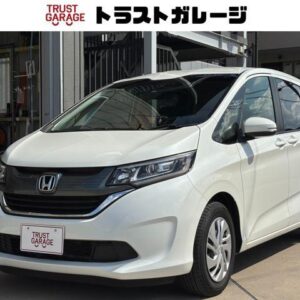 2016 Honda Freed Plus white gasoline used car Japan export