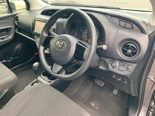 Ref:AUX-19898518 TOYOTA VITZ 2020 - Image 17