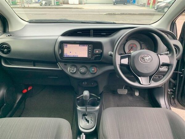 Ref:AUX-19898518 TOYOTA VITZ 2020 - Image 18