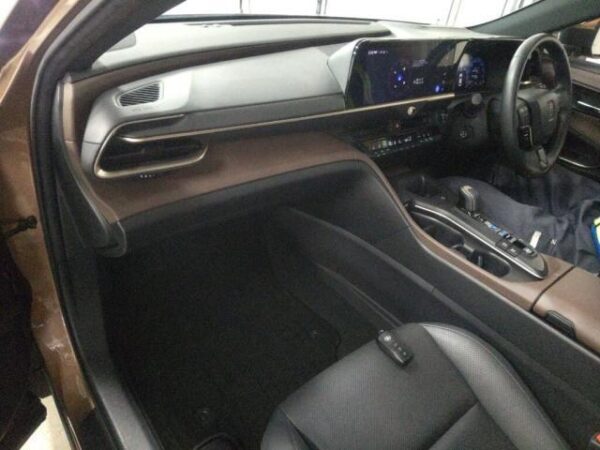 Ref:AUX-19902284 TOYOTA CROWN CROSSOVER 2023 - Image 3
