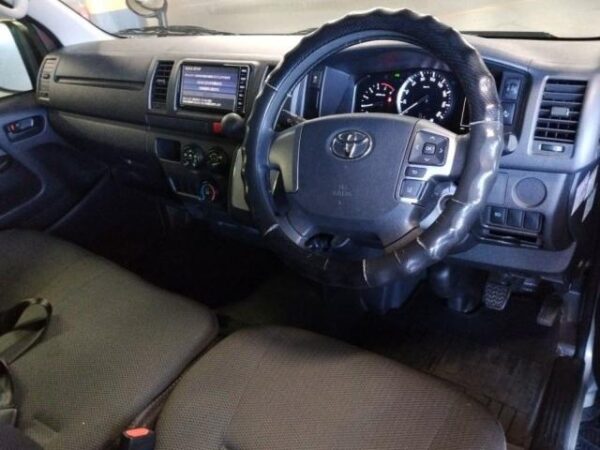 Ref:AUX-19902330 TOYOTA HIACE VAN 2022 - Image 4