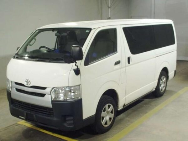 Ref:AUX-19902565 TOYOTA HIACE VAN 2017