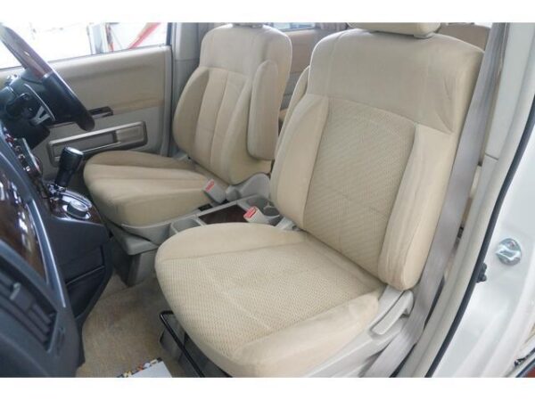 Ref:AUX-19909892 MITSUBISHI DELICA D:5 2009 - Image 8