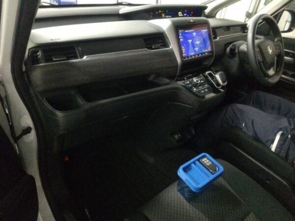 Ref:AUX-19913466 HONDA FREED PLUS HYBRID 2024 - Image 3