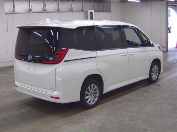 Ref:AUX-19914172 TOYOTA NOAH 2022 - Image 5
