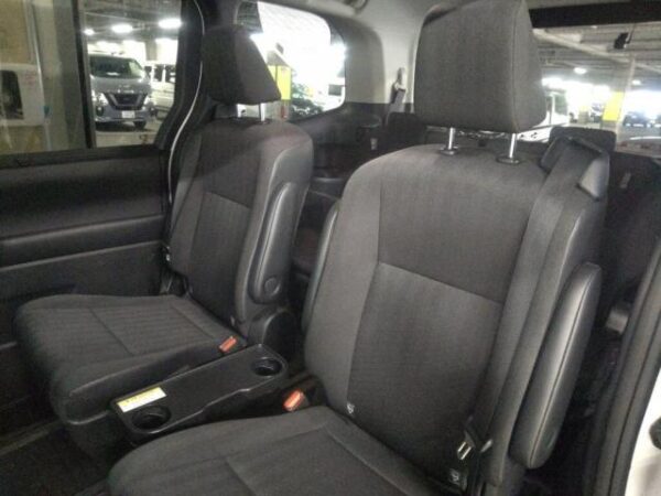 Ref:AUX-19914172 TOYOTA NOAH 2022 - Image 6
