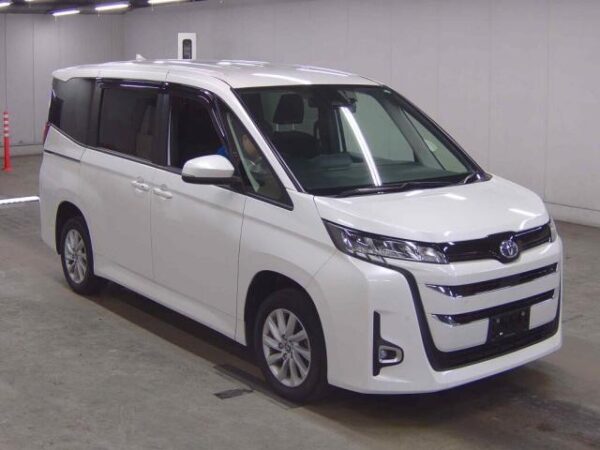 Ref:AUX-19914172 TOYOTA NOAH 2022
