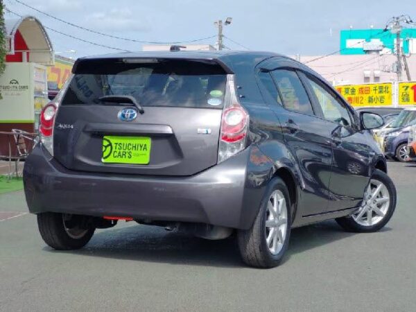 Ref:AUX-19914208 TOYOTA AQUA 2013 - Image 2