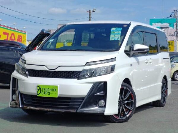 Ref:AUX-19914210 TOYOTA VOXY 2017