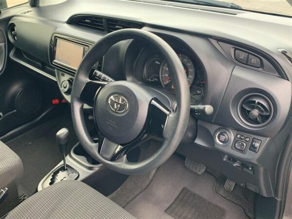 Ref:AUX-19918089 TOYOTA VITZ 2020 - Image 16