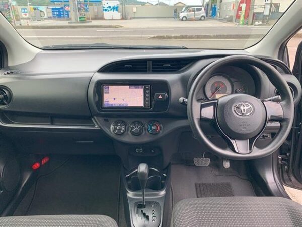 Ref:AUX-19918089 TOYOTA VITZ 2020 - Image 17