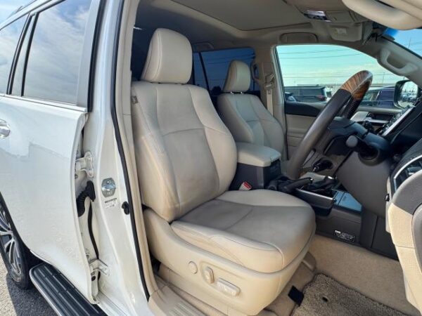 Ref:AUX-19929160 TOYOTA LAND CRUISER PRADO 2020 - Image 10