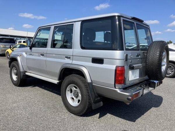 Ref:AUX-19945290 TOYOTA LAND CRUISER 70 2015 - Image 2