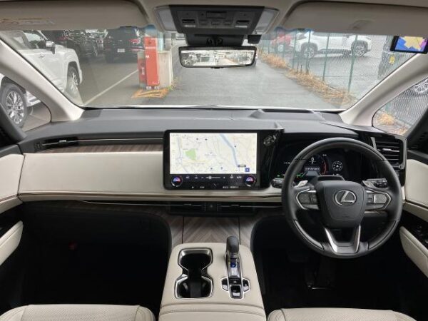 Ref:AUX-19945419 LEXUS LM 2024 - Image 3