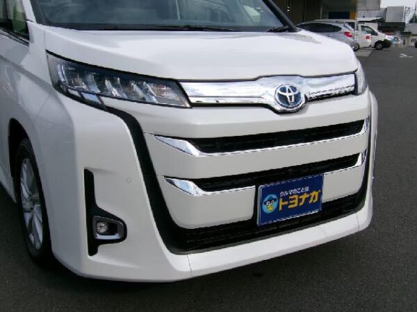 Ref:AUX-19949282 TOYOTA NOAH 2022 - Image 4