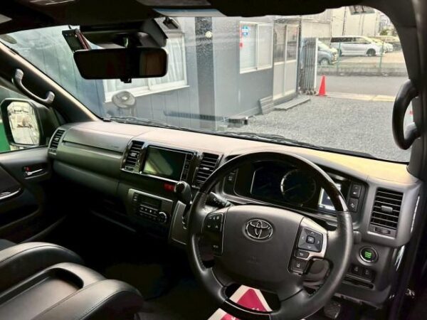 Ref:AUX-19949514 TOYOTA HIACE VAN 2022 - Image 9
