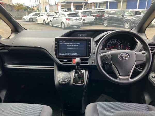 Ref:AUX-19956814 TOYOTA VOXY 2019 - Image 2