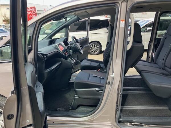 Ref:AUX-19956814 TOYOTA VOXY 2019 - Image 19