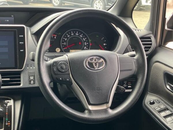 Ref:AUX-19956814 TOYOTA VOXY 2019 - Image 6