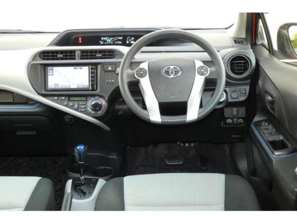 Ref:AUX-19959411 TOYOTA AQUA 2014 - Image 12