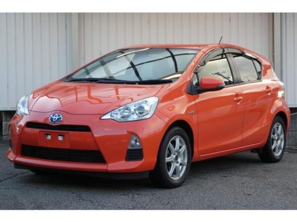 Ref:AUX-19959411 TOYOTA AQUA 2014