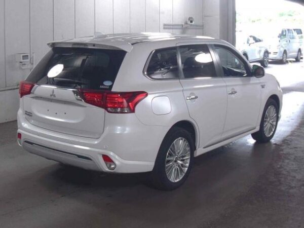 Ref:AUX-19961091 MITSUBISHI OUTLANDER PHEV 2018 - Image 2