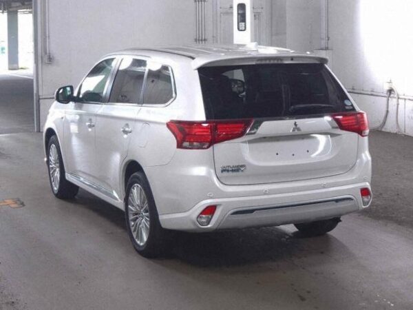 Ref:AUX-19961091 MITSUBISHI OUTLANDER PHEV 2018 - Image 6