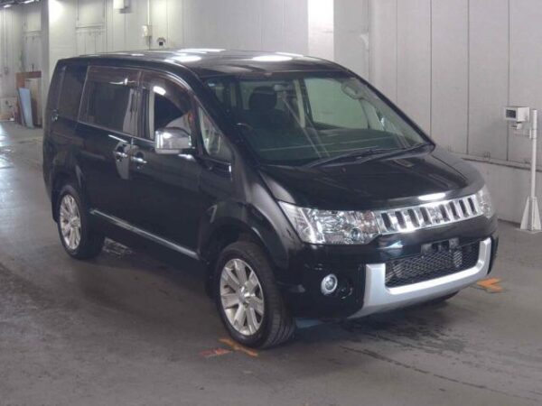 Ref:AUX-19961174 MITSUBISHI DELICA D:5 2017