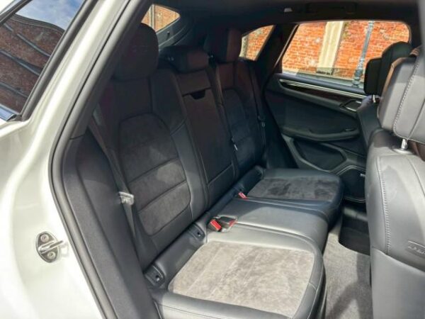 Ref:AUX-19962217 PORSCHE MACAN 2021 - Image 16