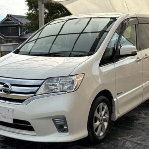 2013 Nissan Serena pearl hybrid used car Japan export