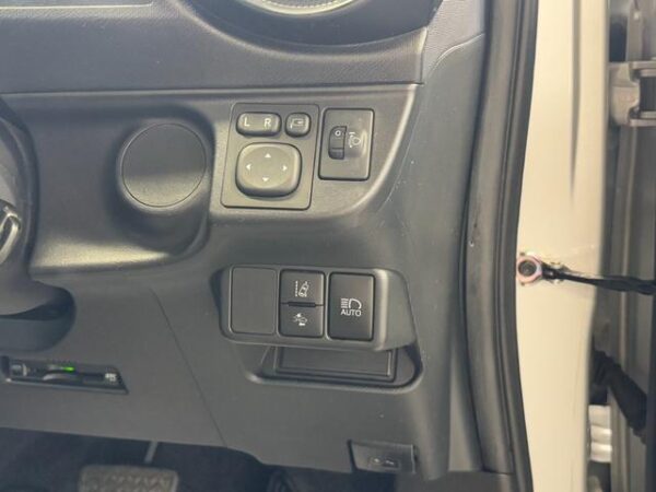Ref:AUX-19972352 TOYOTA AQUA 2020 - Image 8