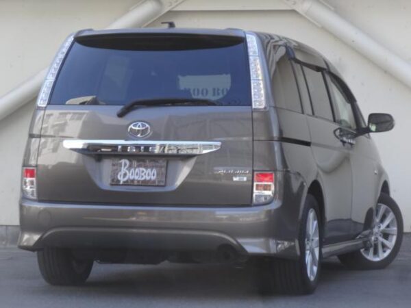 Ref:AUX-19976623 TOYOTA ISIS 2012 - Image 2