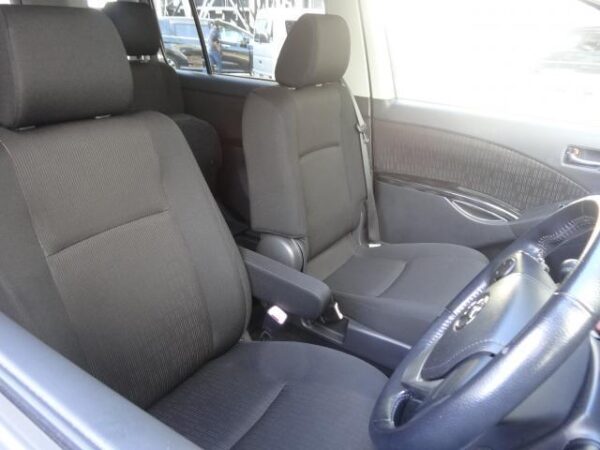 Ref:AUX-19976623 TOYOTA ISIS 2012 - Image 11