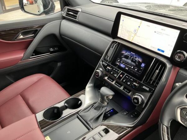 Ref:AUX-19980192 LEXUS LX 2024 - Image 17