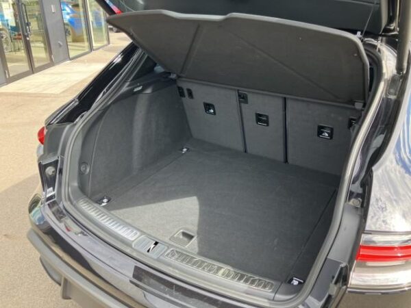 Ref:AUX-19980202 PORSCHE MACAN 2023 - Image 18