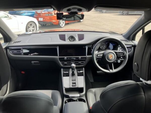Ref:AUX-19980202 PORSCHE MACAN 2023 - Image 3