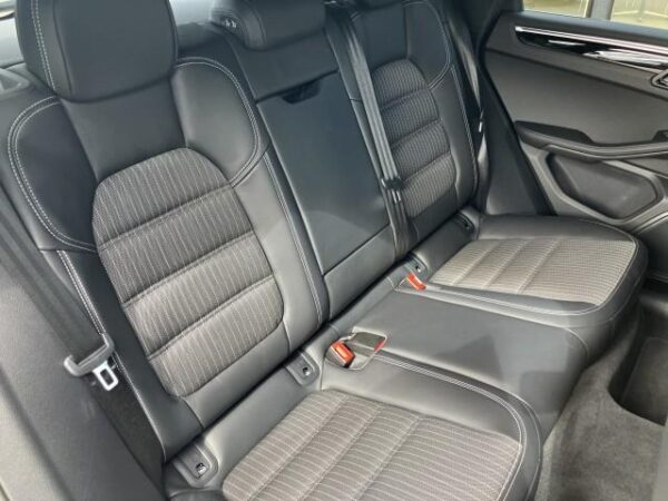 Ref:AUX-19980202 PORSCHE MACAN 2023 - Image 7