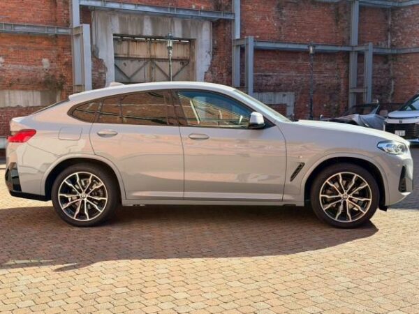 Ref:AUX-19980204 BMW X4 2024 - Image 4