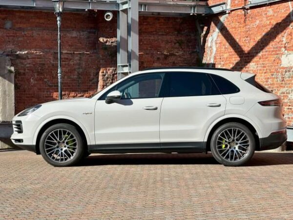 Ref:AUX-19980209 PORSCHE CAYENNE 2022 - Image 15
