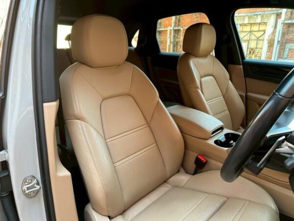 Ref:AUX-19980209 PORSCHE CAYENNE 2022 - Image 3
