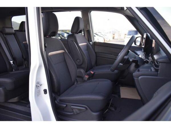 Ref:AUX-19980270 NISSAN SERENA 2024 - Image 18
