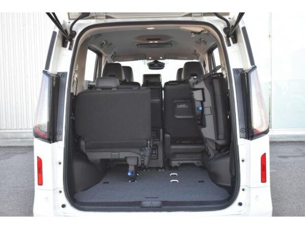 Ref:AUX-19980270 NISSAN SERENA 2024 - Image 19