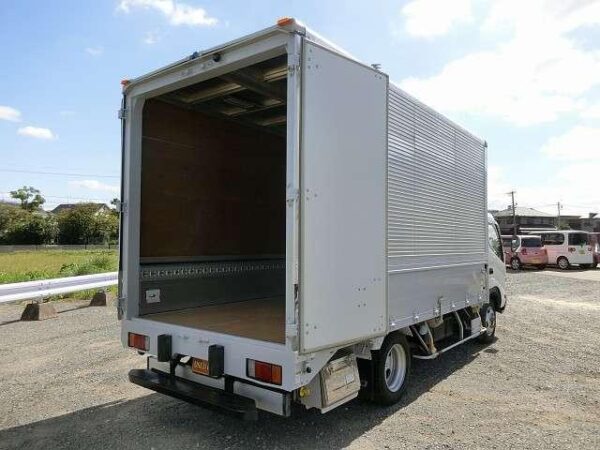 Ref:AUX-19981174 HINO DUTRO 2005 - Image 15