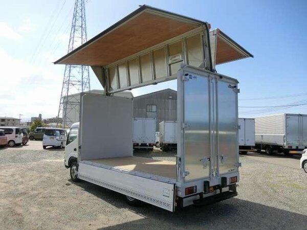 Ref:AUX-19981174 HINO DUTRO 2005 - Image 20