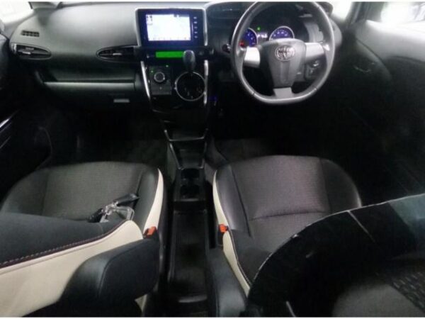 Ref:AUX-19991862 TOYOTA WISH 2016 - Image 3