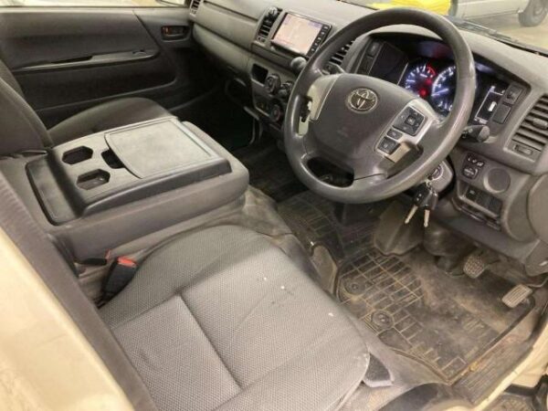 Ref:AUX-19992697 TOYOTA HIACE VAN 2020 - Image 4