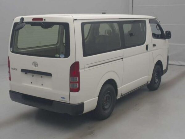 Ref:AUX-19992801 TOYOTA HIACE VAN 2020 - Image 2