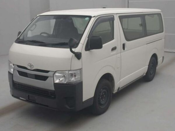 Ref:AUX-19992801 TOYOTA HIACE VAN 2020